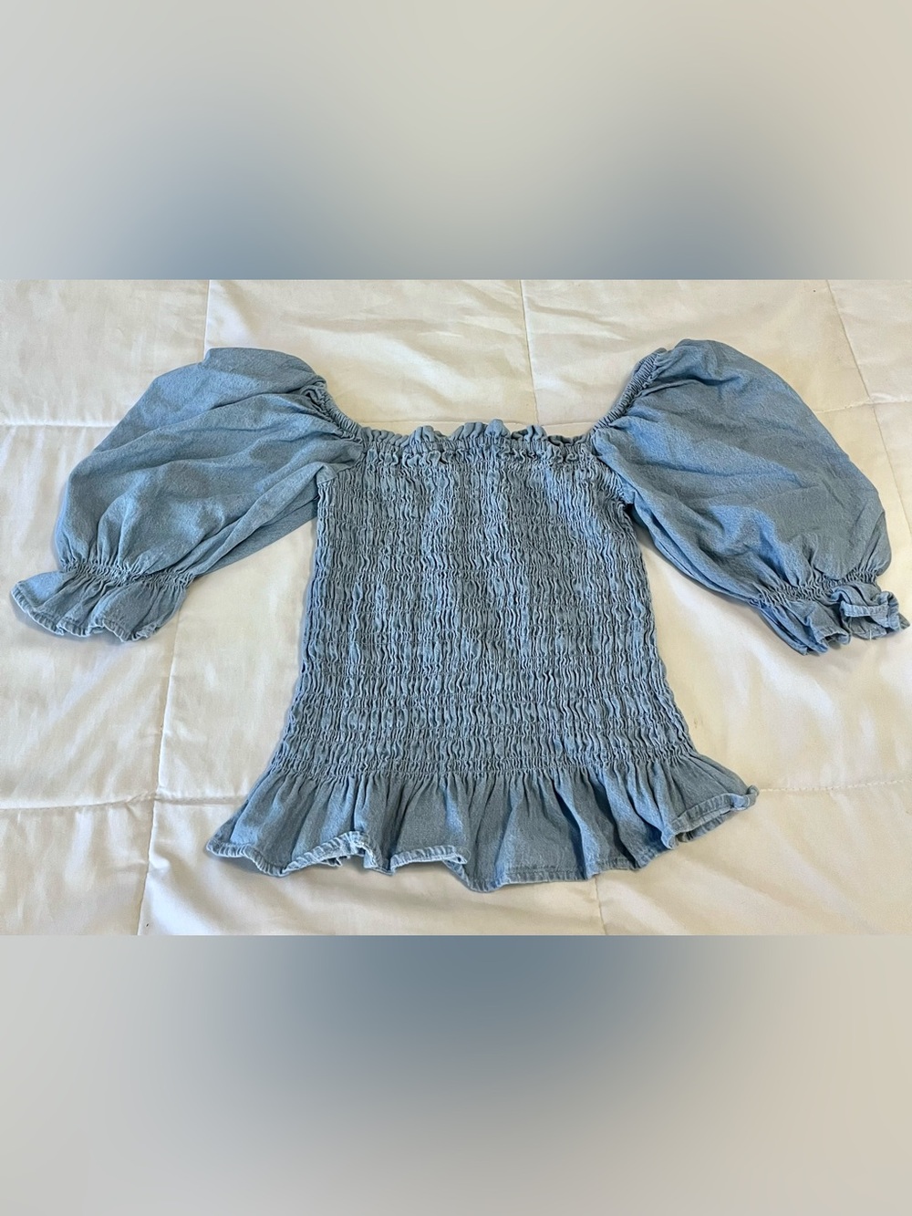 Lotus & Lavender Light Wash Denim Smocked Peplum Puff Sleeve Top size M cotton